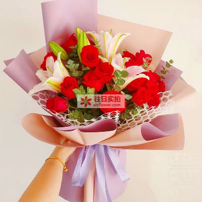 威海18朵红玫瑰百合，真情相守一生
